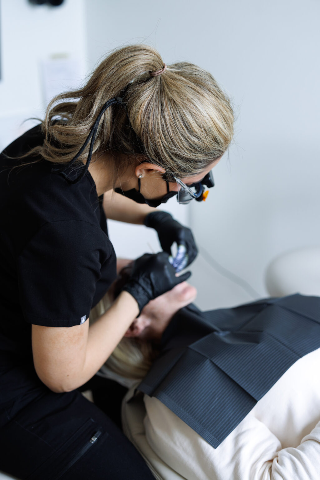 composite bonding procedure by Dr. Renee Alhakim